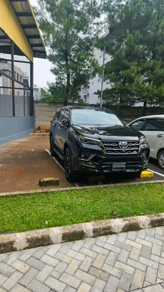 JUAL FORTUNER GR 2.4 / AT 2021