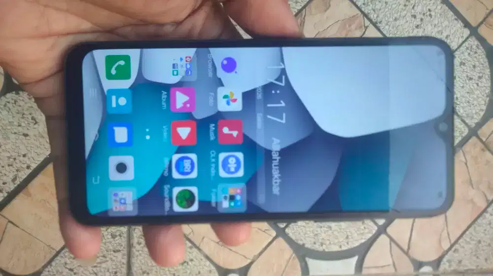 Jual cepat Hp VIVO Y17 RAM 8/256 KONDISI NORMAL SIAP CEK SEPUASNYA