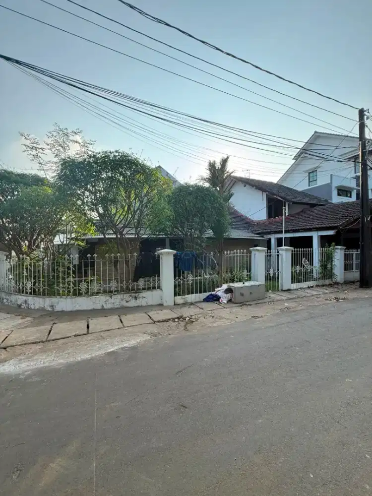 Dijual rumah dalam komplek di Tebet