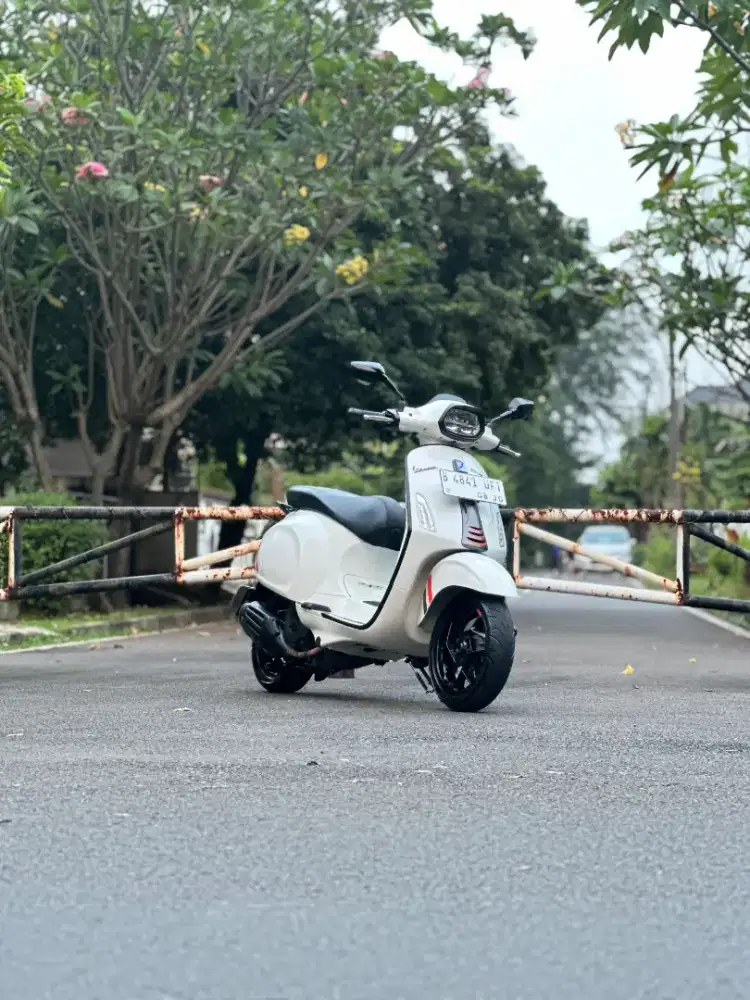 VESPA SPRINT S NEW MODEL 150 IGET ABS LED THN 2025 PERFECT CONDITION