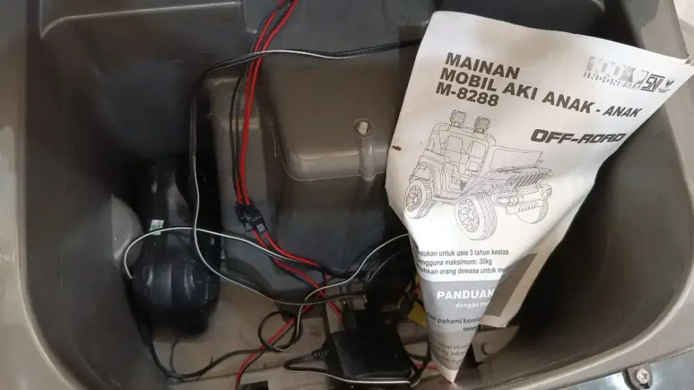 Mobil remote anak