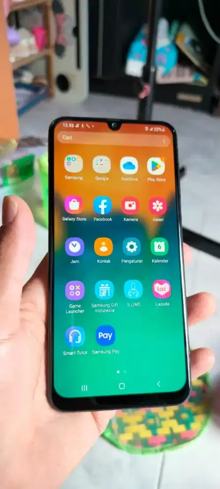 Samsung A30 Ram 4/64gb Masih ting ting mulus bagus ( Hp dan Cas Ori )