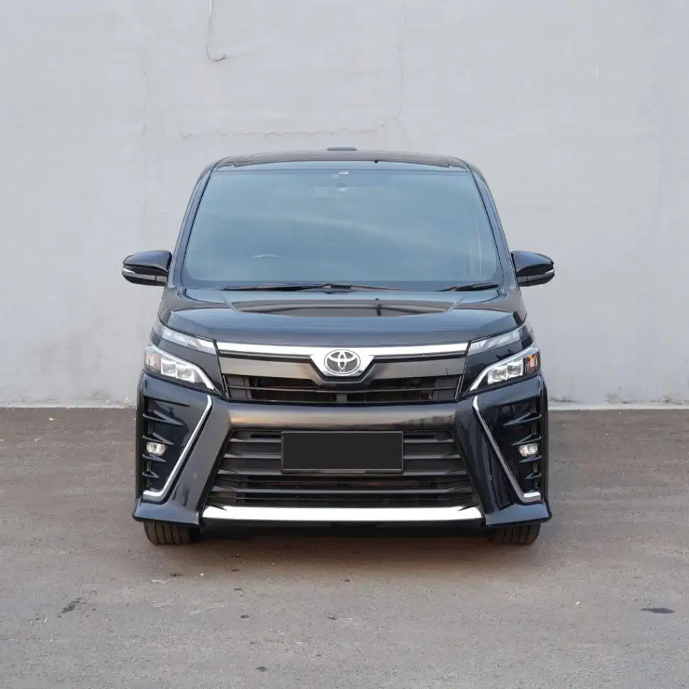 (km47rb) Toyota Voxy 2018