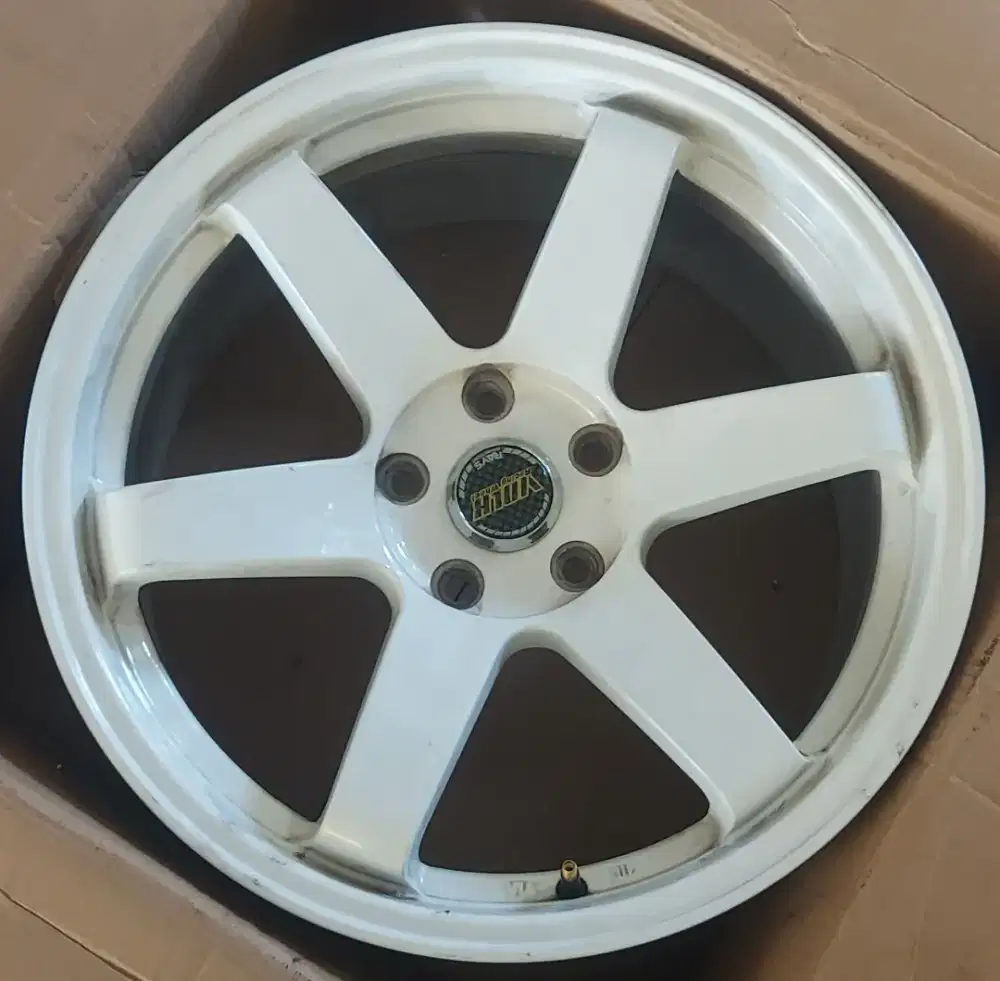 Velg te37 r18 lebar 8.5-9.5 h5x114