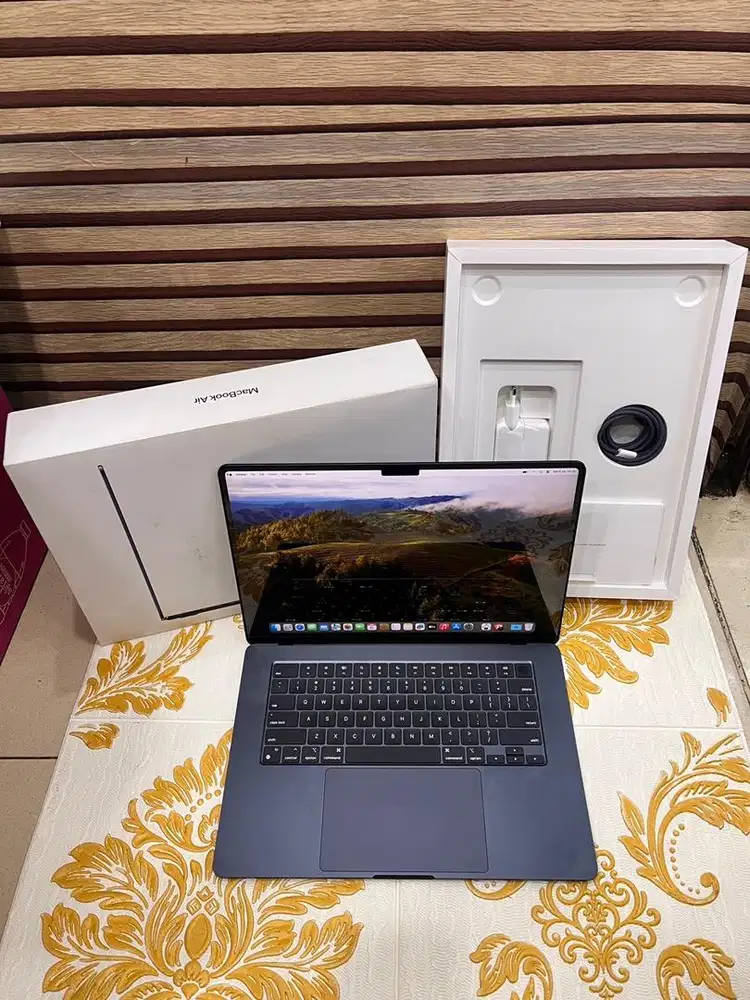Macbook Air 15 inch M3 16GB 256GB Second Mulus Ex IBOX