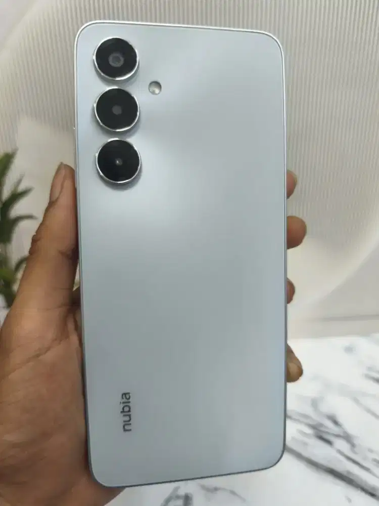 Nubia v80 max 6/128