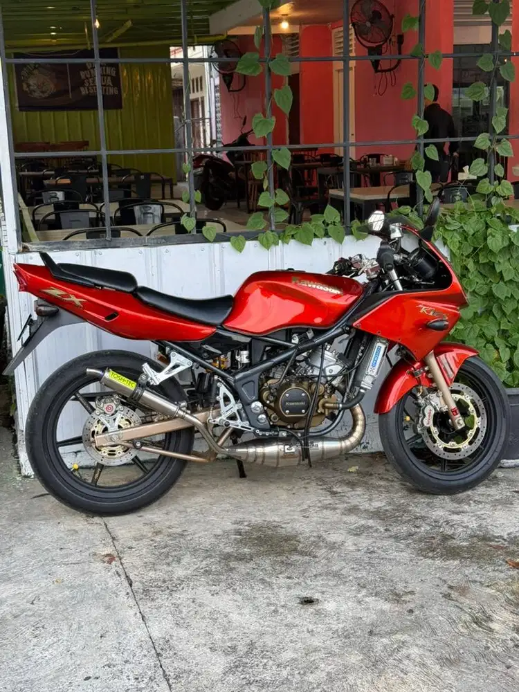 Ninja rr cbu 2005 (full restorasi)