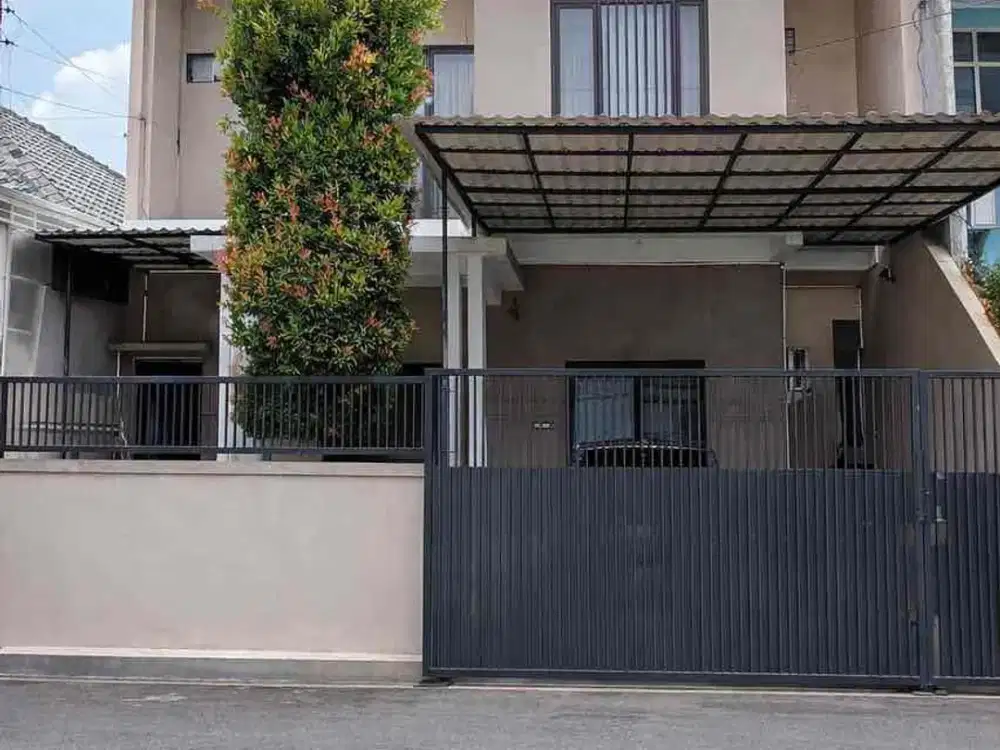 Dijual Rumah Bagus 2 Lantai Semi Furnished Tenggilis Utara dekat UBAYA