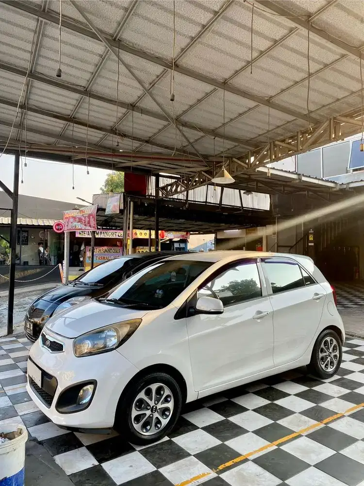 Kia Picanto 2013 1.2 AT Putih