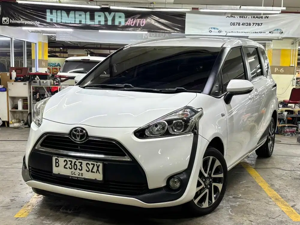 Toyota Sienta 1.5 V Automatic Putih