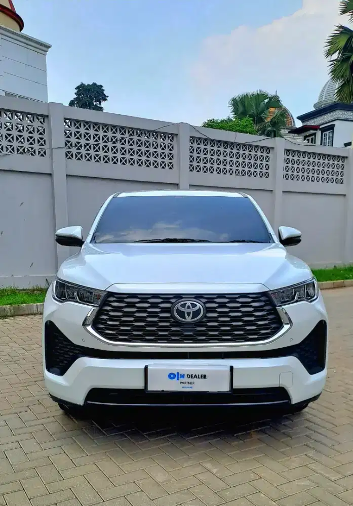 Zenix V Bensin A/T  2.0 Tahun 2022 Low Odo