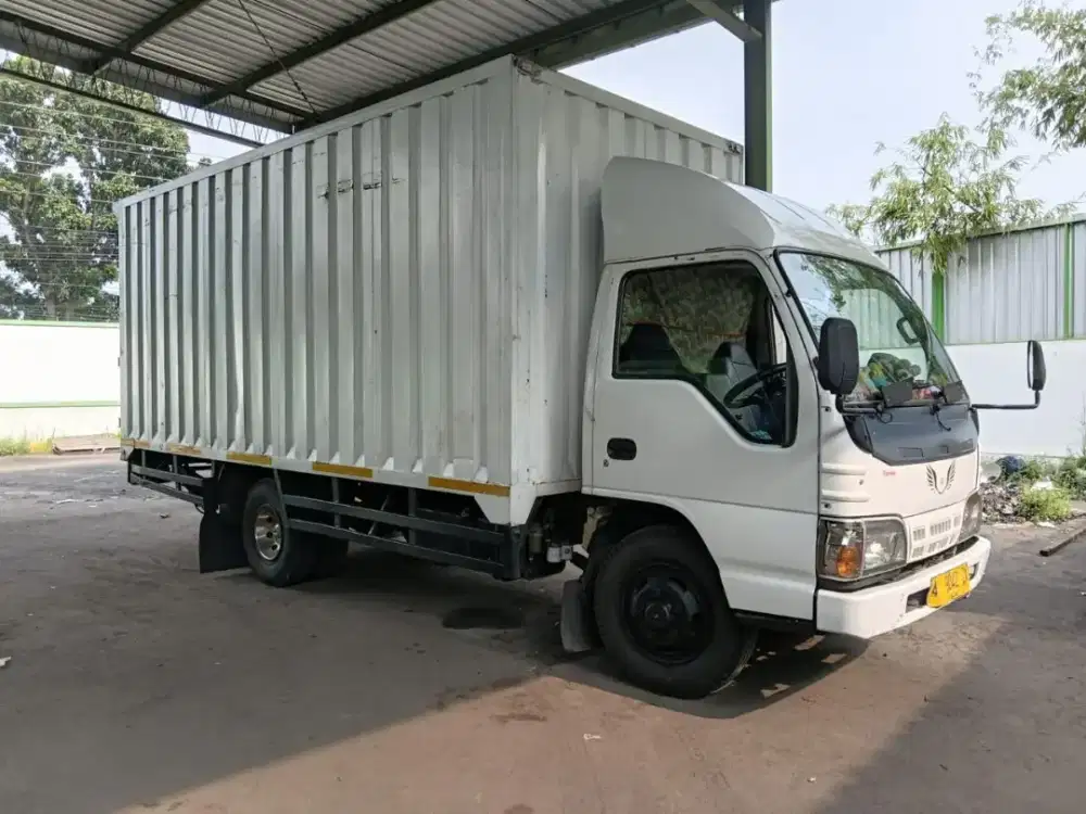 ISUZU NKR55 2012