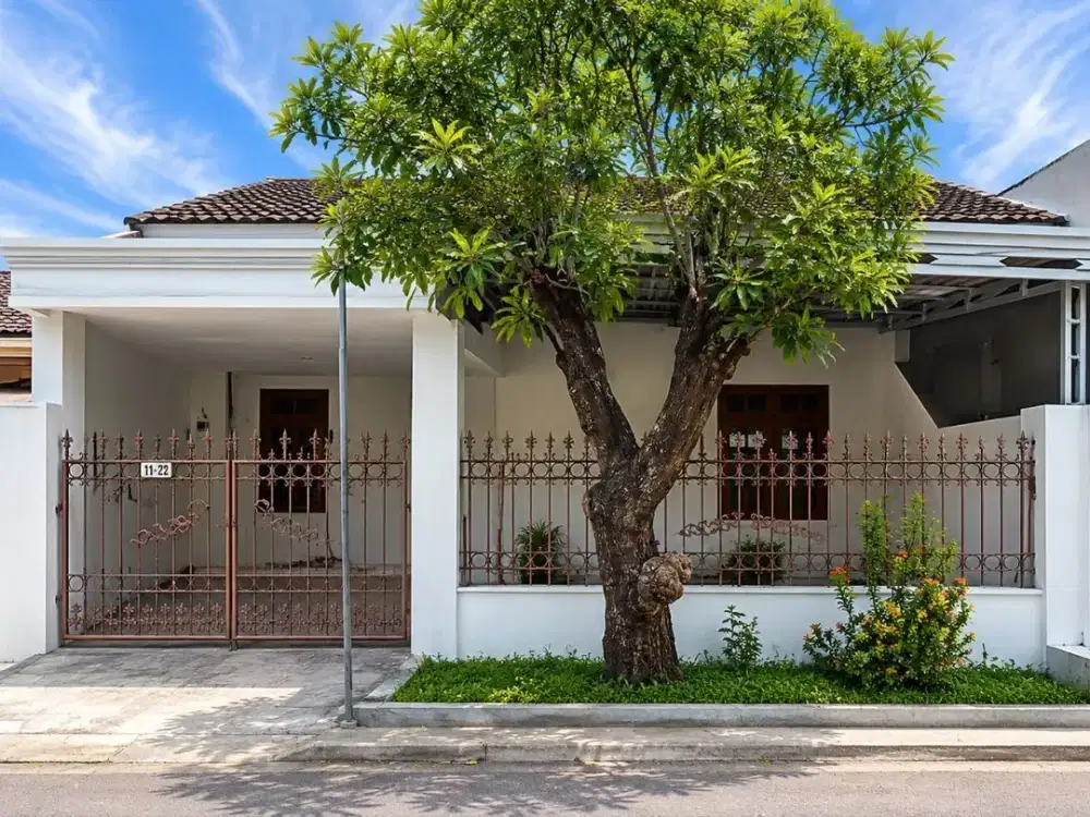 DISEWAKAN RUMAH KUTISARI INDAH
