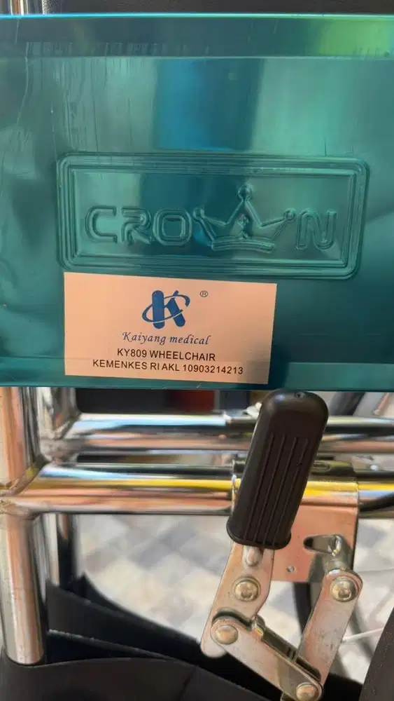 Kursi Roda Crown Kaiyang Medical KY809