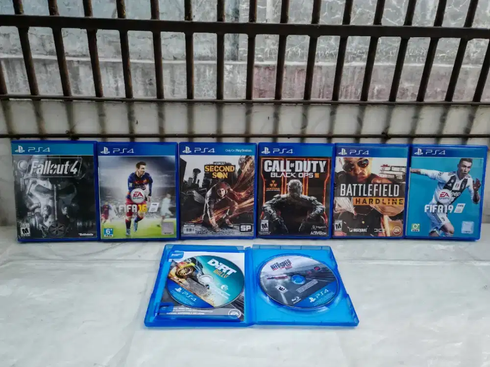 Kaset ps 4 ori 8 pcs