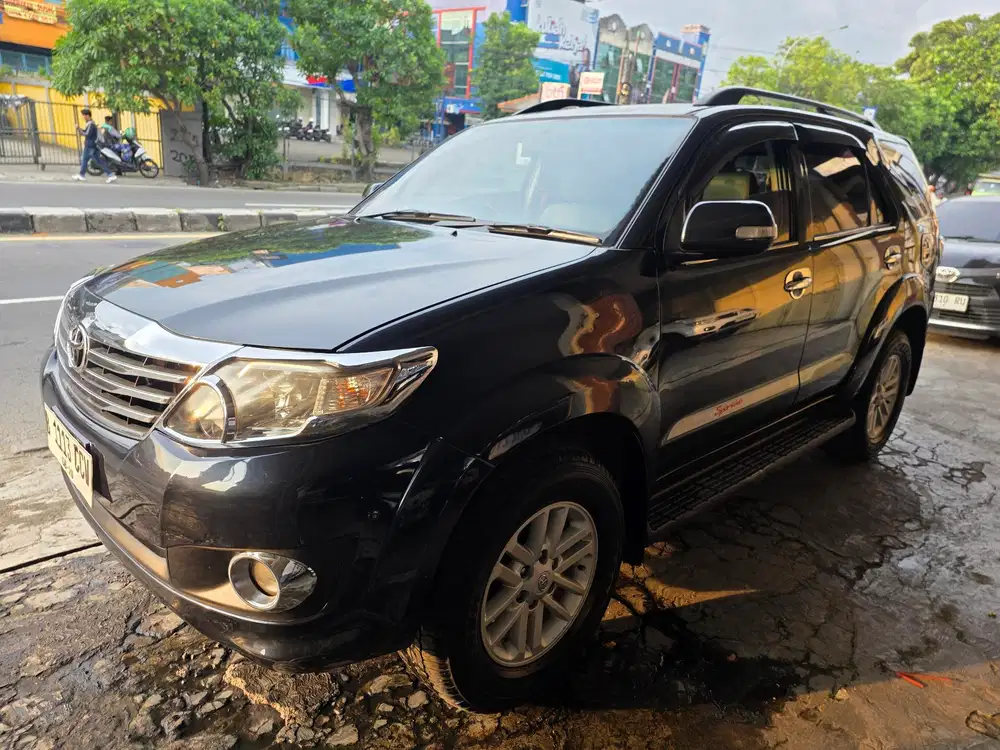 Toyota Fortuner 2012 Bensin