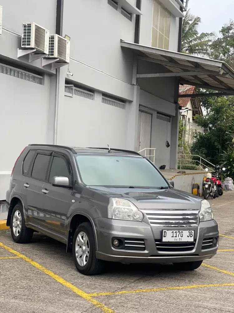 Nissan X-Trail 2010 Bensin