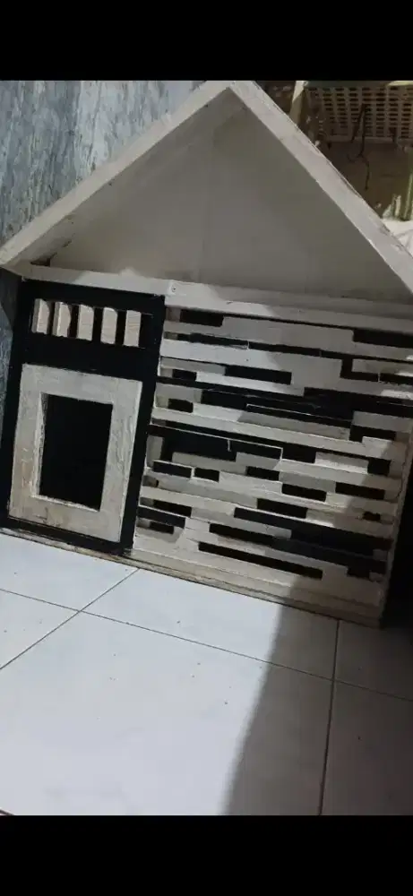 Jual kandang unik bentuk rumah