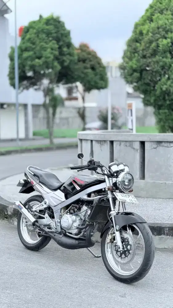 Kawasaki Ninja kis 2005 Super Mulus