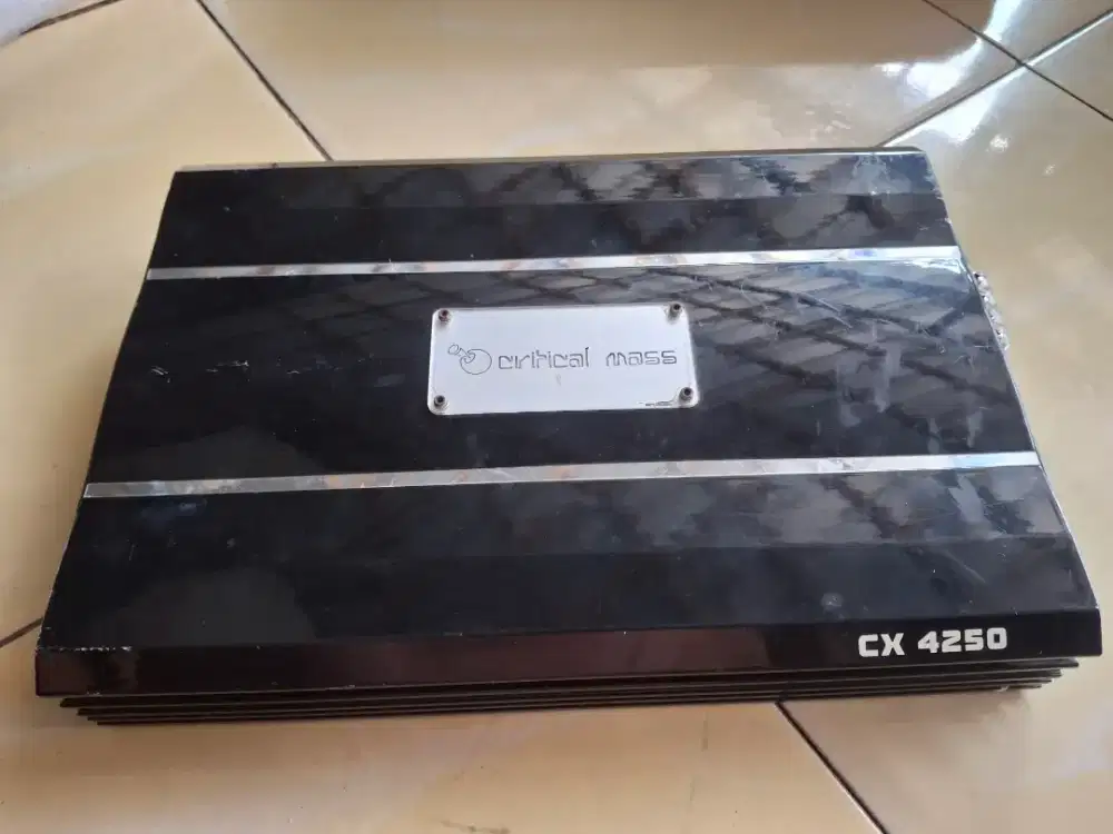 Power Amplifier 4 Channel Critical Mass