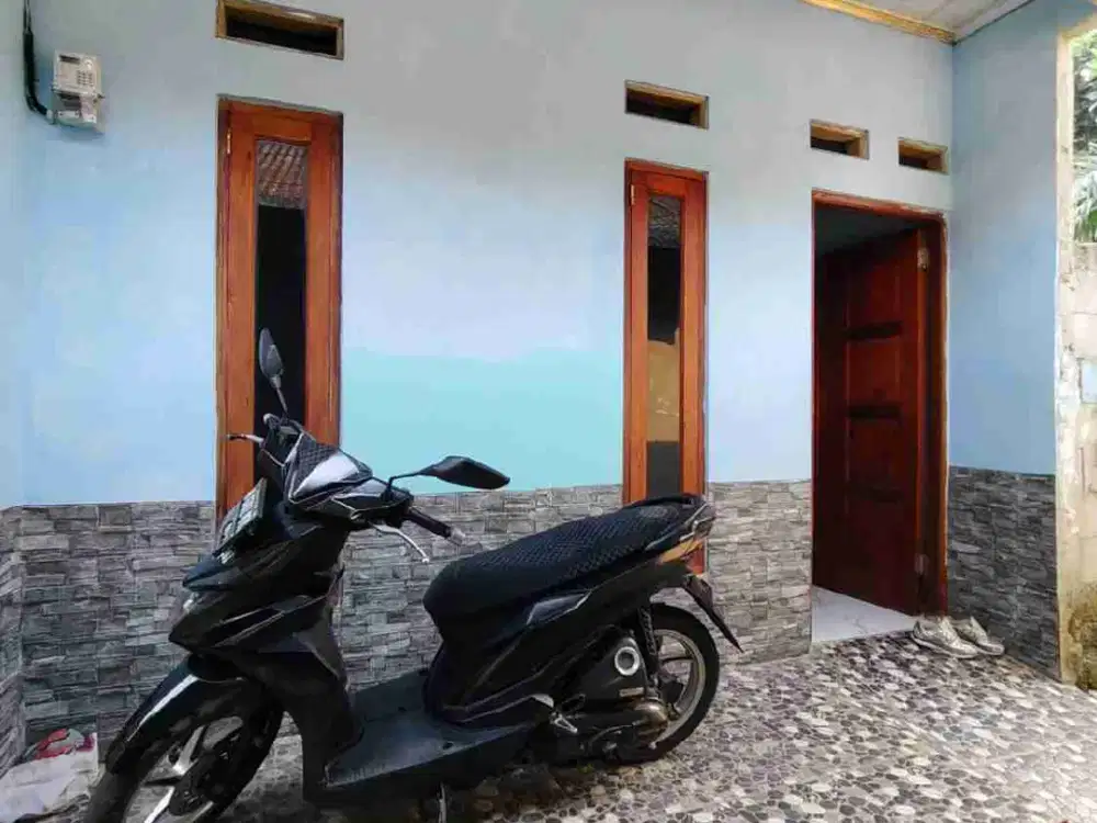 Di jual rumah minimalis kokoh permanen di lokasi peninggilan Ciledug Tangerang kota