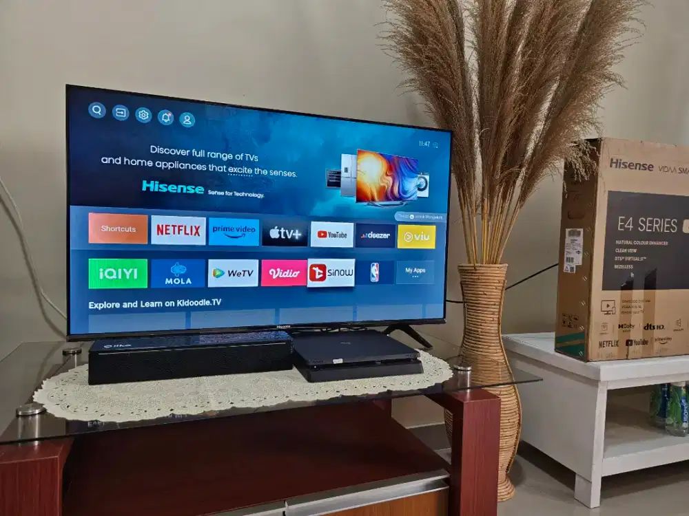 TV LED Hisense smart tv 43 inch bisa youtube netflix disney lengkap