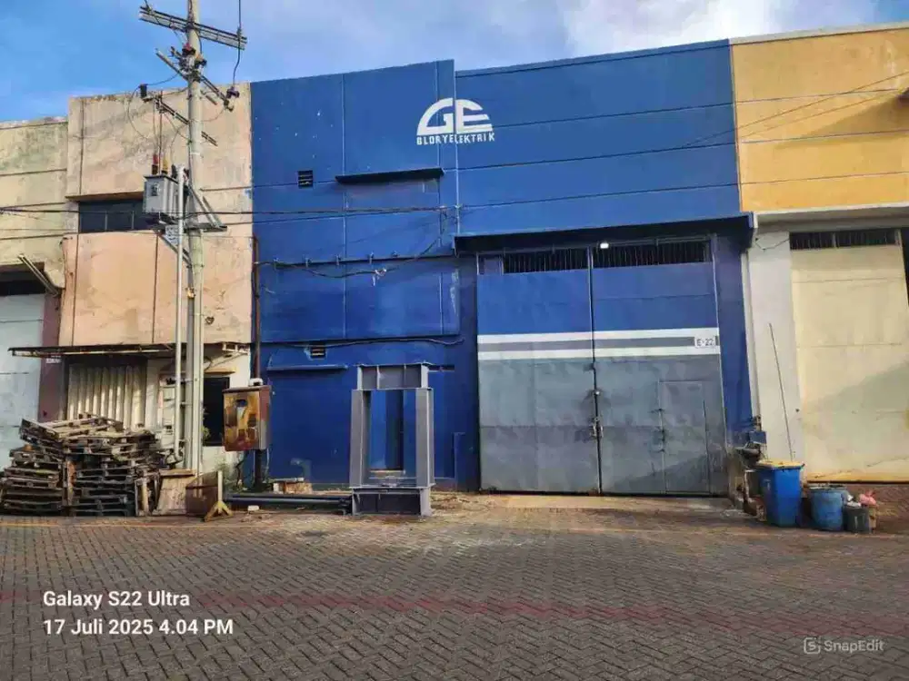 Dijual via lelang Gudang Komplek industri Dan ruko Tritan Taman Jemundo sidoarjo