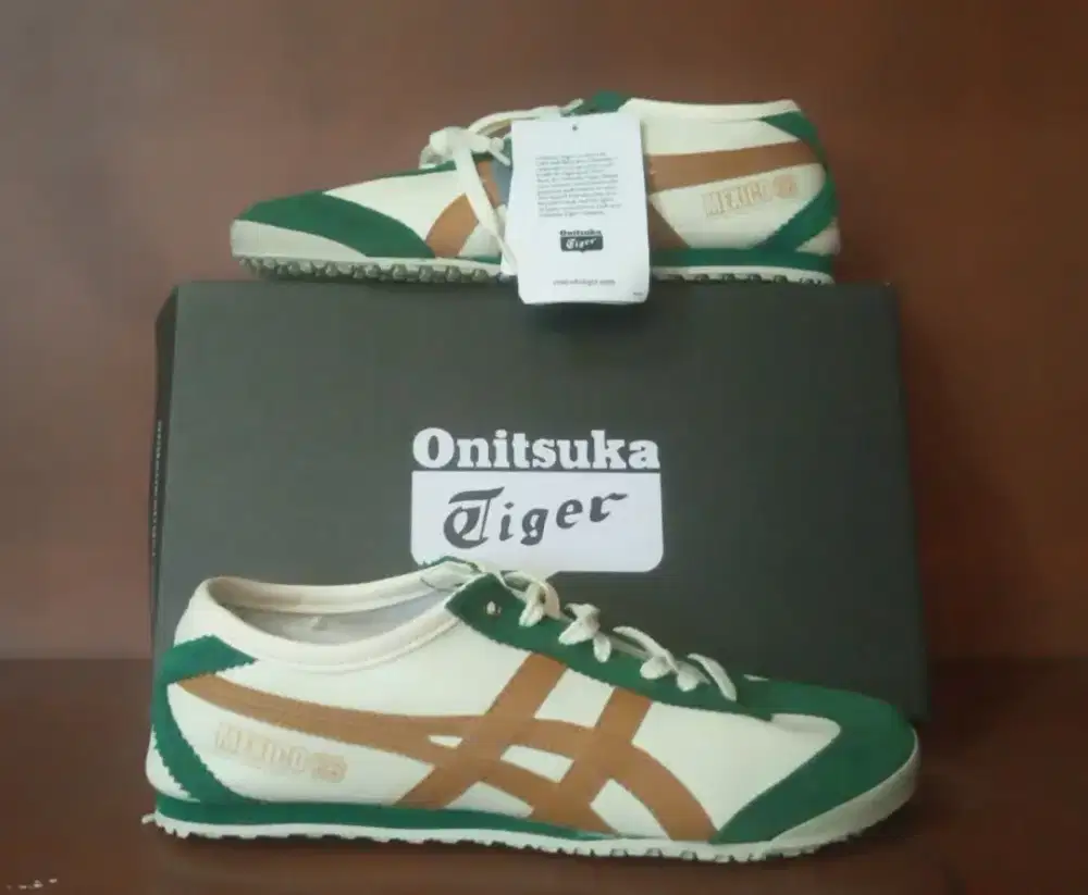 Sepatu running da casual pria wanita murah