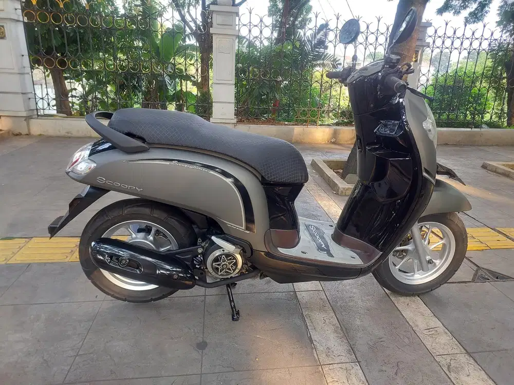 DIJUAL CASH HONDA SCOOPY STYLISH DONAT THN 2017 PJK IDUP SIAP PAKAI