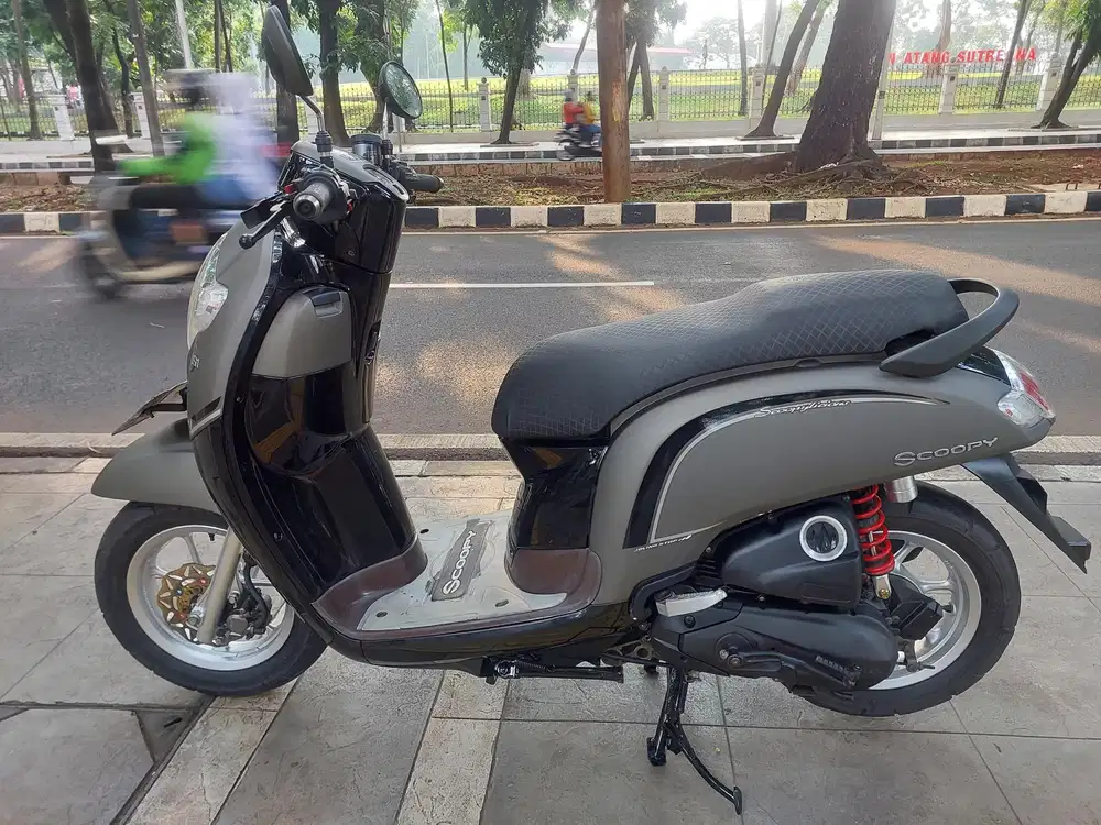 DIJUAL CASH HONDA SCOOPY STYLISH DONAT THN 2017 PJK IDUP SIAP PAKAI
