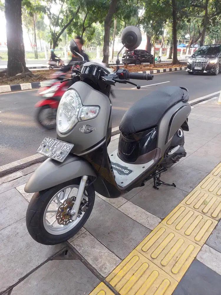 DIJUAL CASH HONDA SCOOPY STYLISH DONAT THN 2017 PJK IDUP SIAP PAKAI