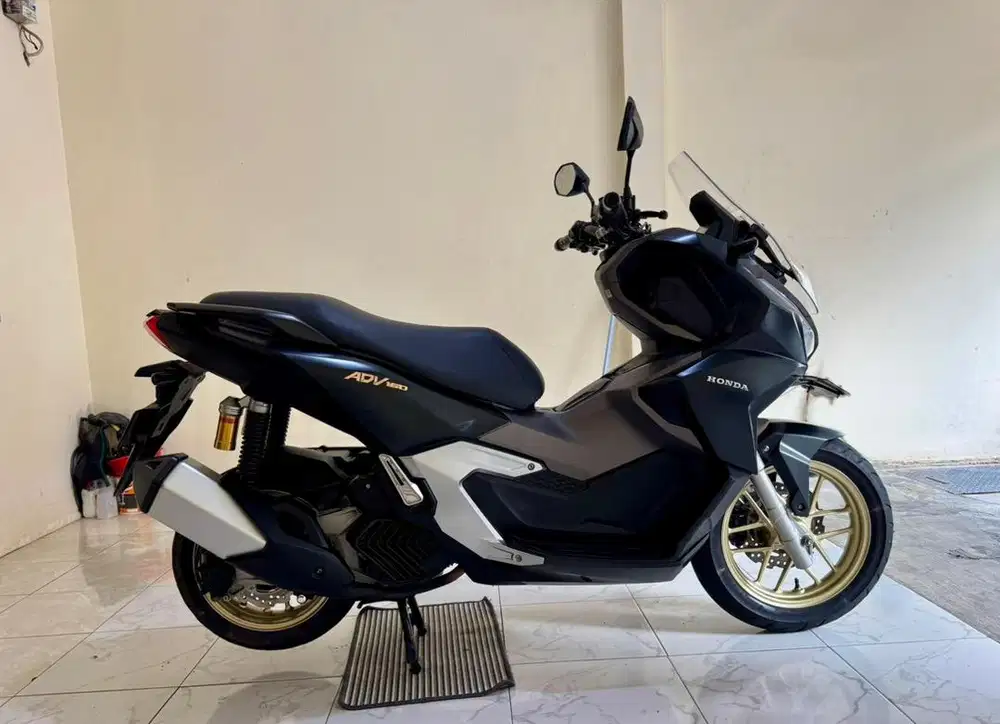 Honda ADV 160 ABS ISS (Tipe Tertinggi) MULUSSS Surat Lengkap