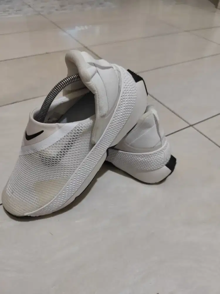 Nike go flyease