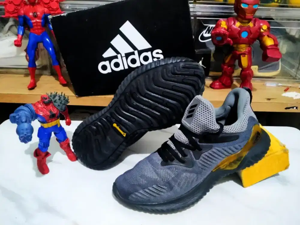 Sepatu Running g Adidas Alphabounce