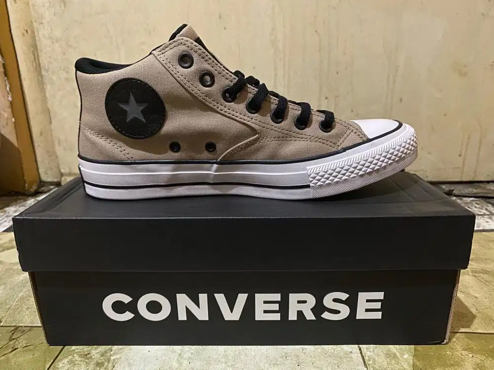 Sepatu Converse Vintage Cargo Black White