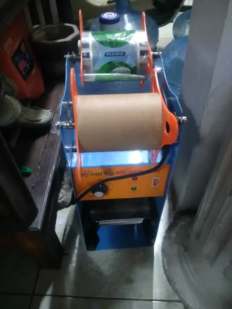 Mesin Pres Gelas