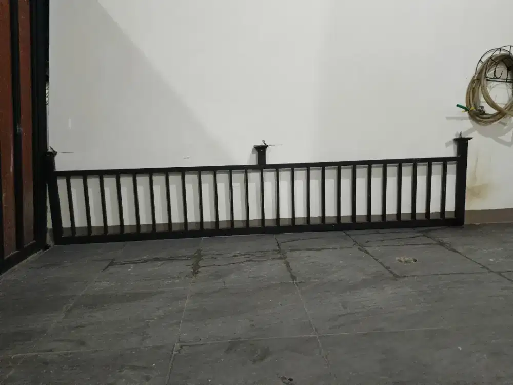 Dijual rangkaian besi untuk pagar