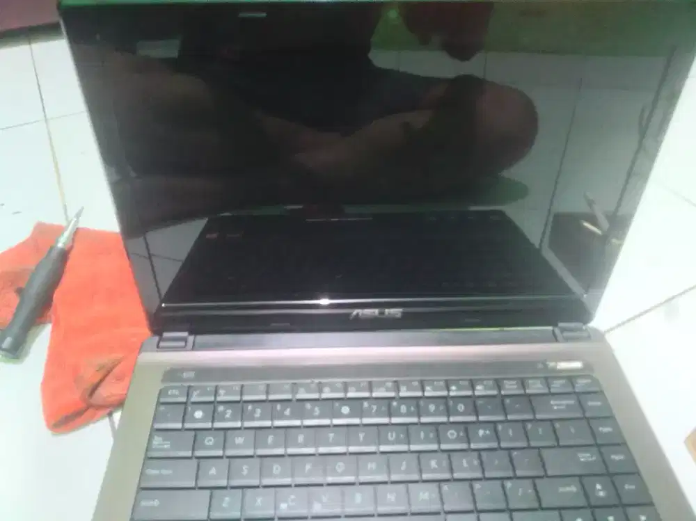 Laptop Asus matot