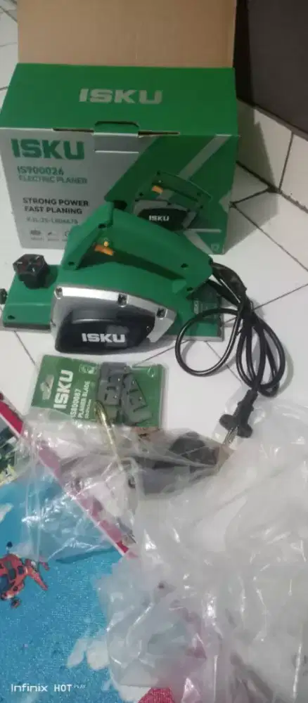 Mesin serut isku
