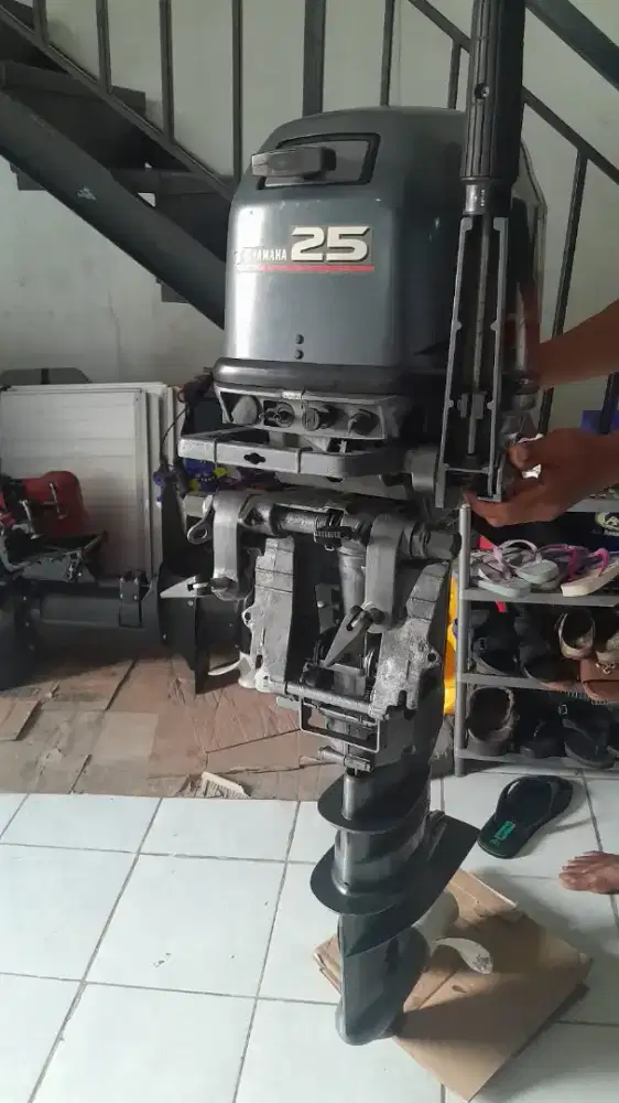 Mesin tempel Yamaha 25 pk