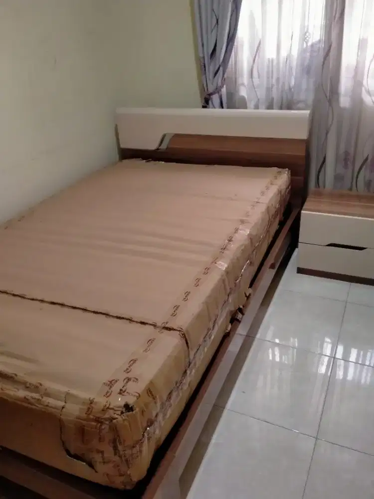 Set Kamar Tidur Minimalis 120x200 + Kasur + Nakas + Meja Rias