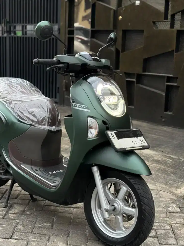 KM 60 kilo ! HONDA SCOOPY KEYLESS 2025 NIK 2024 LIKE NEW CONDITION!