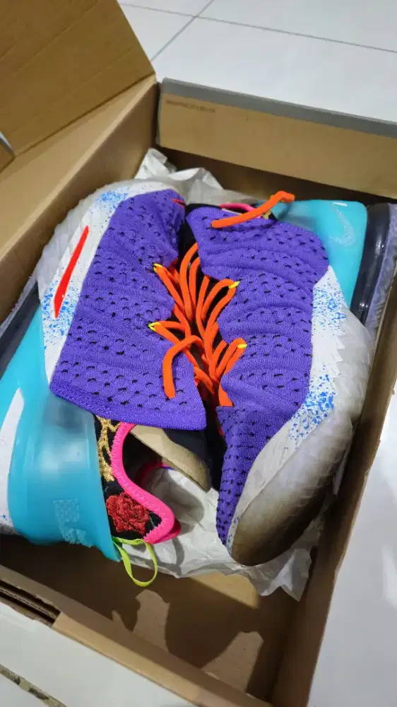 Sepatu Basket Original
Nike Lebron XVIII Best Of 10-18 (JUAL CEPAT)