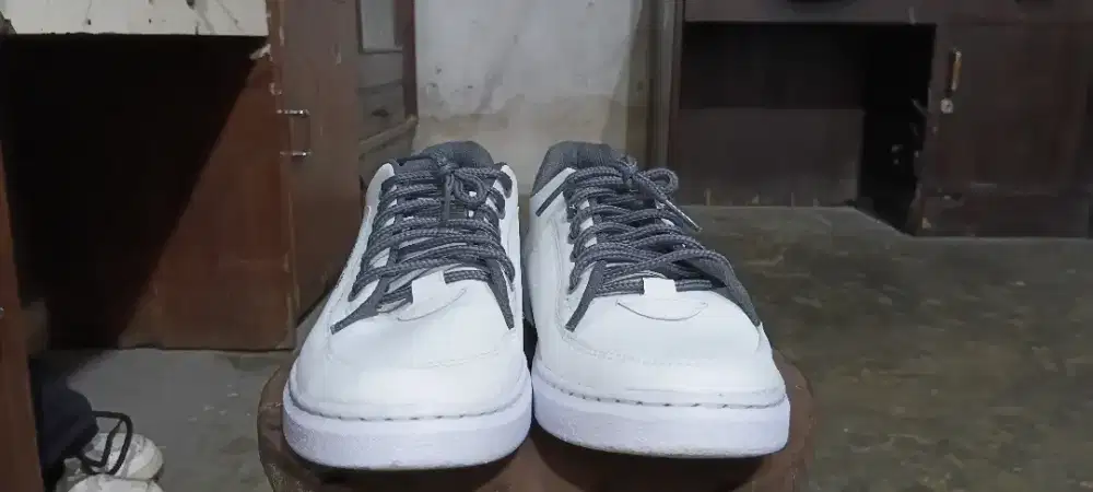sepatu porsehc-1987