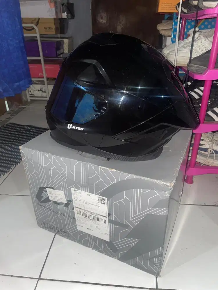 helm jitsu bekas