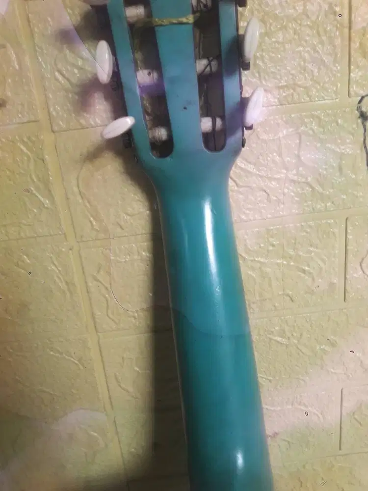 Gitar lele senar 6