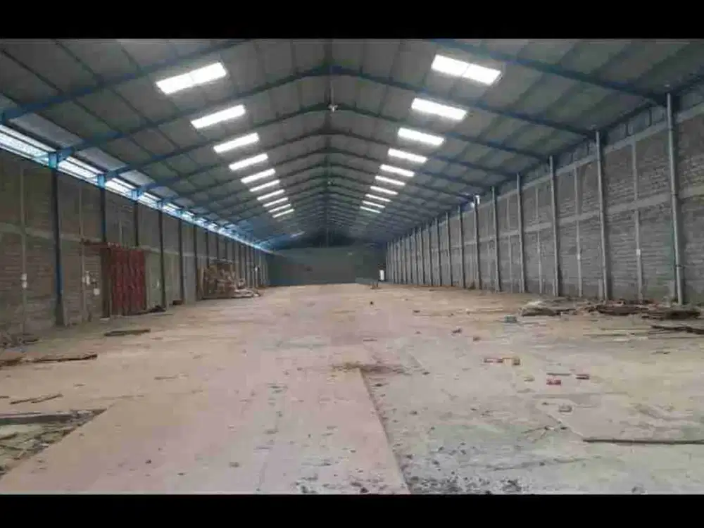 Di sewakan murah gudang 1000 m2  Palur bisa tronton