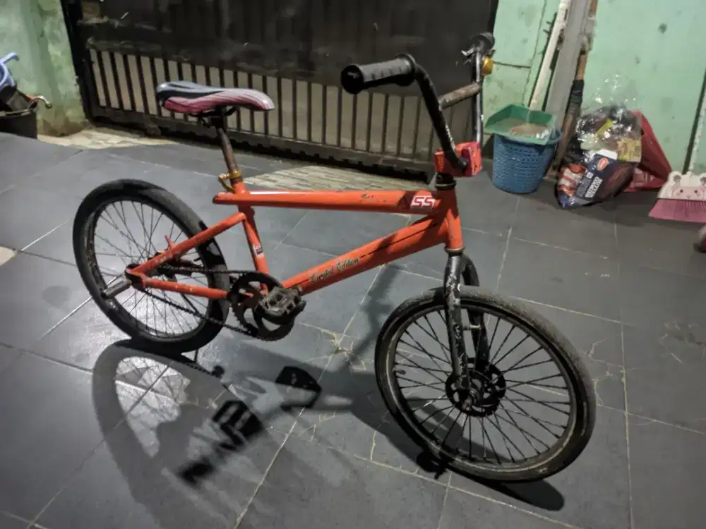 Sepeda BMX UNITED ukuran 20