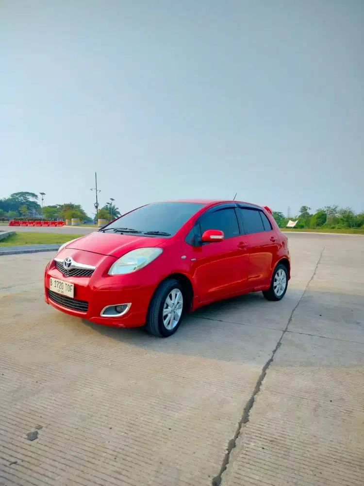 Toyota Yaris E M/T 2011 bukan TRd 2012 Agya 2013 Jazz 2014 ayla 2015