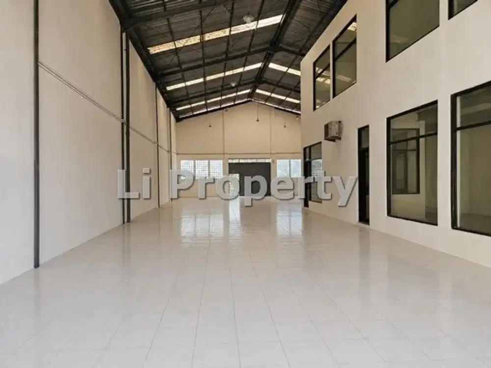 Majapahit, dekat tol Gayamsari dan Transmart Majapahit, Semarang